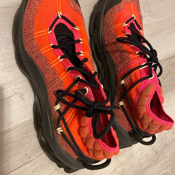 Nike Air Max Flyknit Venture Womens Shoes 9.5 pink - Picture 1 of 4